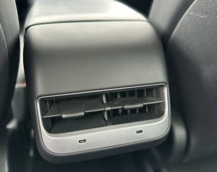 Белый Тесла Модель 3, объемом двигателя 0 л и пробегом 109 тыс. км за 16900 $, фото 22 на Automoto.ua