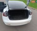 Белый Тесла Модель 3, объемом двигателя 0 л и пробегом 100 тыс. км за 23500 $, фото 7 на Automoto.ua