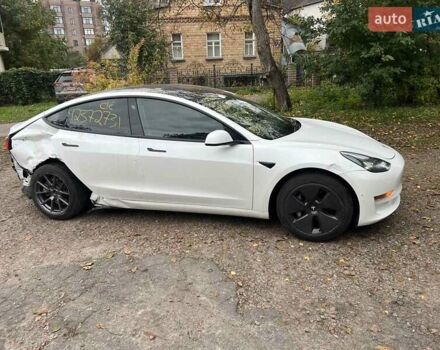 Тесла Модель 3 2022 в Киеве на Automoto.ua Белый Тесла Модель 3, объемом двигателя 0 л и пробегом 64 тыс. км за 14700 $, фото 23 на Automoto.ua