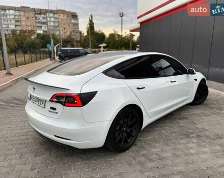 Белый Тесла Модель 3, объемом двигателя 0 л и пробегом 70 тыс. км за 22600 $, фото 16 на Automoto.ua