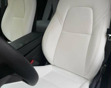 Белый Тесла Модель 3, объемом двигателя 0 л и пробегом 40 тыс. км за 25000 $, фото 30 на Automoto.ua