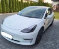 Белый Тесла Модель 3, объемом двигателя 0 л и пробегом 48 тыс. км за 12500 $, фото 1 на Automoto.ua