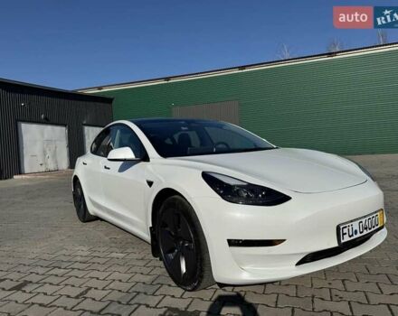 Белый Тесла Модель 3, объемом двигателя 0 л и пробегом 56 тыс. км за 20877 $, фото 19 на Automoto.ua