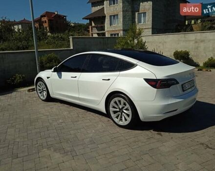 Білий Тесла Модель 3, об'ємом двигуна 0 л та пробігом 18 тис. км за 27000 $, фото 4 на Automoto.ua