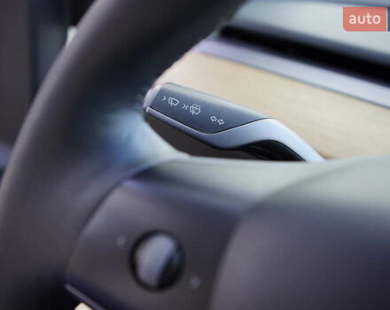 Білий Тесла Модель 3, об'ємом двигуна 0 л та пробігом 33 тис. км за 20700 $, фото 17 на Automoto.ua