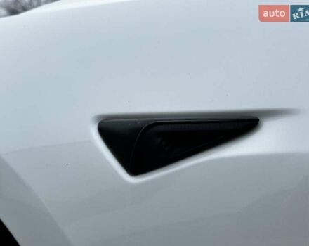 Белый Тесла Модель 3, объемом двигателя 0 л и пробегом 35 тыс. км за 24699 $, фото 7 на Automoto.ua