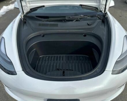 Білий Тесла Модель 3, об'ємом двигуна 0 л та пробігом 20 тис. км за 10500 $, фото 11 на Automoto.ua