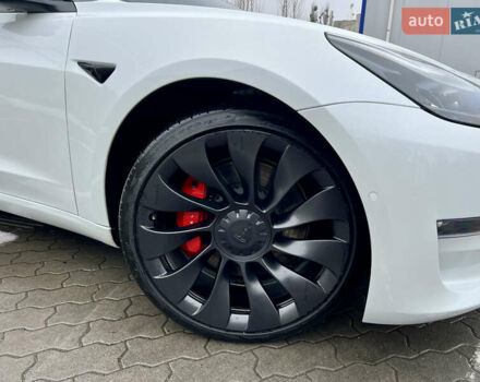 Білий Тесла Модель 3, об'ємом двигуна 0 л та пробігом 5 тис. км за 22500 $, фото 18 на Automoto.ua