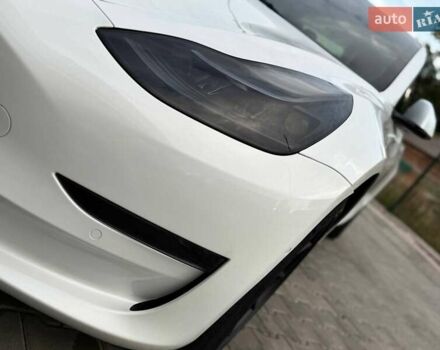Белый Тесла Модель 3, объемом двигателя 0 л и пробегом 70 тыс. км за 22600 $, фото 22 на Automoto.ua