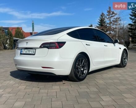Белый Тесла Модель 3, объемом двигателя 0 л и пробегом 142 тыс. км за 22900 $, фото 20 на Automoto.ua