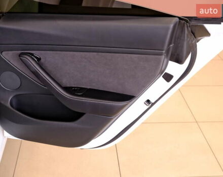 Білий Тесла Модель 3, об'ємом двигуна 0 л та пробігом 60 тис. км за 22900 $, фото 33 на Automoto.ua