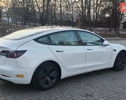 Белый Тесла Модель 3, объемом двигателя 0 л и пробегом 14 тыс. км за 20000 $, фото 3 на Automoto.ua