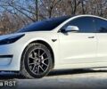 Белый Тесла Модель 3, объемом двигателя 0.18 л и пробегом 90 тыс. км за 18700 $, фото 4 на Automoto.ua