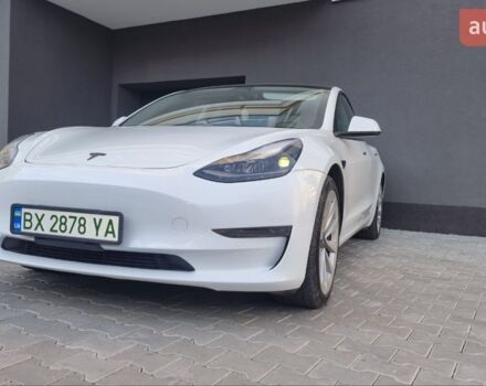Білий Тесла Модель 3, об'ємом двигуна 0 л та пробігом 18 тис. км за 21400 $, фото 1 на Automoto.ua