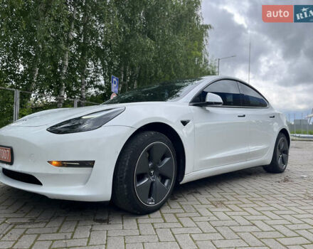 Белый Тесла Модель 3, объемом двигателя 0 л и пробегом 76 тыс. км за 20500 $, фото 6 на Automoto.ua