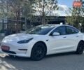 Белый Тесла Модель 3, объемом двигателя 0 л и пробегом 105 тыс. км за 21999 $, фото 4 на Automoto.ua
