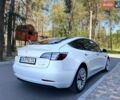 Білий Тесла Модель 3, об'ємом двигуна 0 л та пробігом 111 тис. км за 20700 $, фото 6 на Automoto.ua