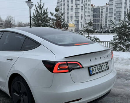Білий Тесла Модель 3, об'ємом двигуна 0 л та пробігом 70 тис. км за 19000 $, фото 4 на Automoto.ua