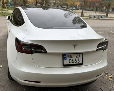 Белый Тесла Модель 3, объемом двигателя 0 л и пробегом 71 тыс. км за 20300 $, фото 2 на Automoto.ua