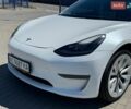 Белый Тесла Модель 3, объемом двигателя 0 л и пробегом 200 тыс. км за 16000 $, фото 1 на Automoto.ua