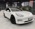 Белый Тесла Модель 3, объемом двигателя 0 л и пробегом 130 тыс. км за 21000 $, фото 1 на Automoto.ua