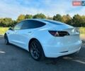 Білий Тесла Модель 3, об'ємом двигуна 0 л та пробігом 105 тис. км за 16500 $, фото 2 на Automoto.ua