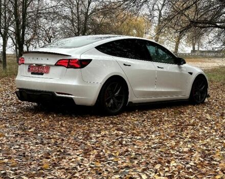 Белый Тесла Модель 3, объемом двигателя 0 л и пробегом 48 тыс. км за 25500 $, фото 3 на Automoto.ua