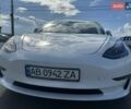 Білий Тесла Модель 3, об'ємом двигуна 0 л та пробігом 50 тис. км за 22000 $, фото 2 на Automoto.ua