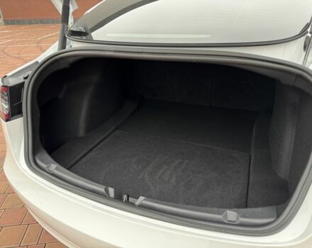 Білий Тесла Модель 3, об'ємом двигуна 0 л та пробігом 31 тис. км за 20900 $, фото 23 на Automoto.ua