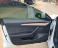 Білий Тесла Модель 3, об'ємом двигуна 0 л та пробігом 65 тис. км за 28900 $, фото 4 на Automoto.ua