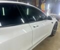 Белый Тесла Модель 3, объемом двигателя 0 л и пробегом 125 тыс. км за 22000 $, фото 5 на Automoto.ua