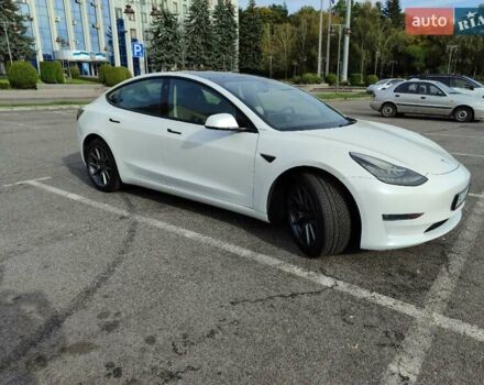 Белый Тесла Модель 3, объемом двигателя 0 л и пробегом 180 тыс. км за 20200 $, фото 16 на Automoto.ua