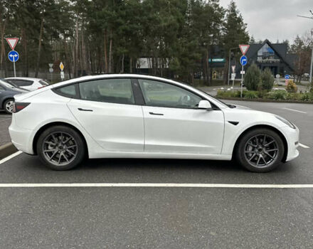 Белый Тесла Модель 3, объемом двигателя 0 л и пробегом 109 тыс. км за 16900 $, фото 4 на Automoto.ua
