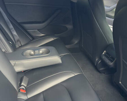 Білий Тесла Модель 3, об'ємом двигуна 0 л та пробігом 65 тис. км за 33500 $, фото 9 на Automoto.ua