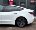Белый Тесла Модель 3, объемом двигателя 0 л и пробегом 99 тыс. км за 19499 $, фото 6 на Automoto.ua