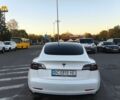 Білий Тесла Модель 3, об'ємом двигуна 0 л та пробігом 64 тис. км за 19000 $, фото 5 на Automoto.ua