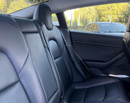 Білий Тесла Модель 3, об'ємом двигуна 0 л та пробігом 55 тис. км за 22700 $, фото 20 на Automoto.ua