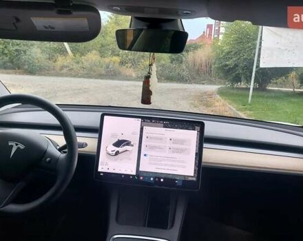 Тесла Модель 3 2022 в Луцке на Automoto.ua Белый Тесла Модель 3, объемом двигателя 0 л и пробегом 33 тыс. км за 21000 $, фото 7 на Automoto.ua