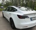 Білий Тесла Модель 3, об'ємом двигуна 0 л та пробігом 64 тис. км за 28000 $, фото 2 на Automoto.ua
