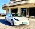 Білий Тесла Модель 3, об'ємом двигуна 0 л та пробігом 45 тис. км за 26300 $, фото 1 на Automoto.ua