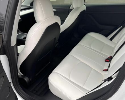 Белый Тесла Модель 3, объемом двигателя 0 л и пробегом 81 тыс. км за 21000 $, фото 10 на Automoto.ua