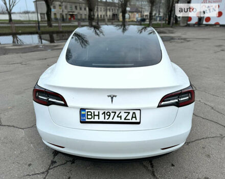 Белый Тесла Модель 3, объемом двигателя 0 л и пробегом 19 тыс. км за 26900 $, фото 6 на Automoto.ua
