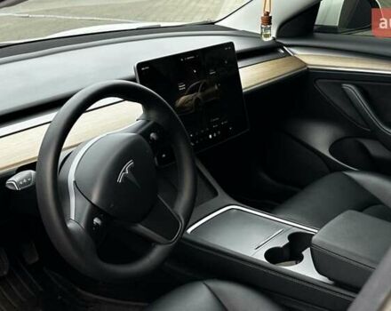 Белый Тесла Модель 3, объемом двигателя 0 л и пробегом 48 тыс. км за 22000 $, фото 13 на Automoto.ua