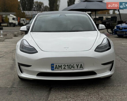 Білий Тесла Модель 3, об'ємом двигуна 0 л та пробігом 39 тис. км за 24999 $, фото 2 на Automoto.ua