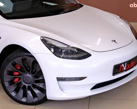 Белый Тесла Модель 3, объемом двигателя 0 л и пробегом 60 тыс. км за 22900 $, фото 2 на Automoto.ua