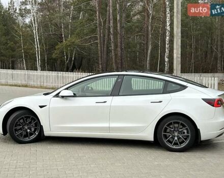 Белый Тесла Модель 3, объемом двигателя 0 л и пробегом 22 тыс. км за 24999 $, фото 8 на Automoto.ua