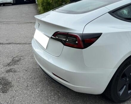 Белый Тесла Модель 3, объемом двигателя 0 л и пробегом 42 тыс. км за 13000 $, фото 4 на Automoto.ua