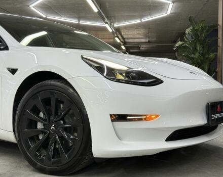 Белый Тесла Модель 3, объемом двигателя 0 л и пробегом 76 тыс. км за 22900 $, фото 3 на Automoto.ua