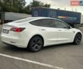 Белый Тесла Модель 3, объемом двигателя 0 л и пробегом 140 тыс. км за 20999 $, фото 9 на Automoto.ua