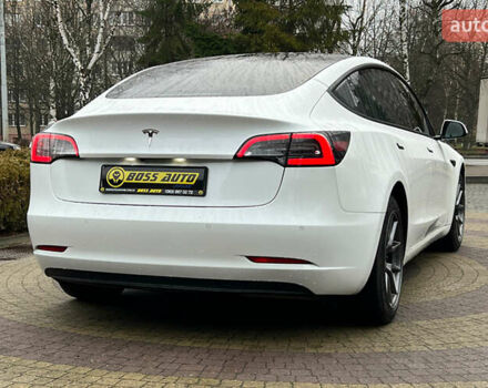 Білий Тесла Модель 3, об'ємом двигуна 0 л та пробігом 33 тис. км за 21300 $, фото 6 на Automoto.ua